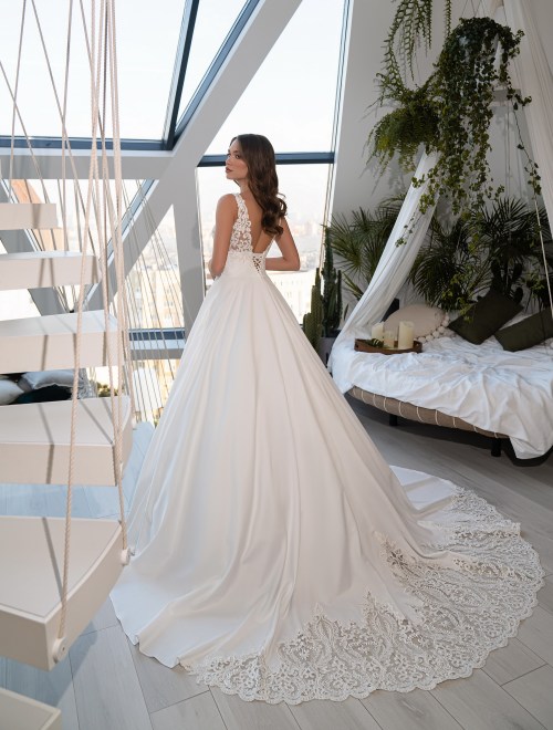 https://elisebride.ro/images/stories/virtuemart/product/GEORGIA            (3).jpg
